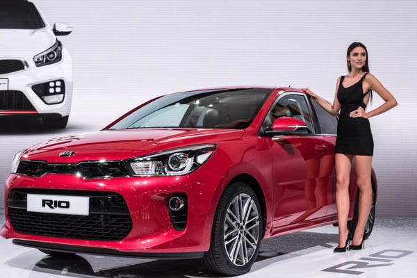 Nhung diem moi tren xe oto gia re Kia Rio 2018-Hinh-3